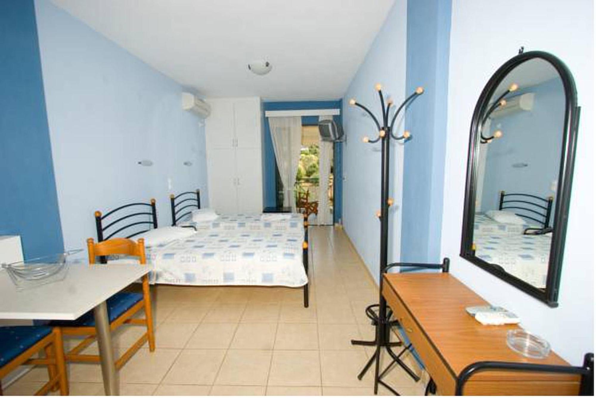 Sagini Boutique Hotel 루트라 에디프수 객실 사진