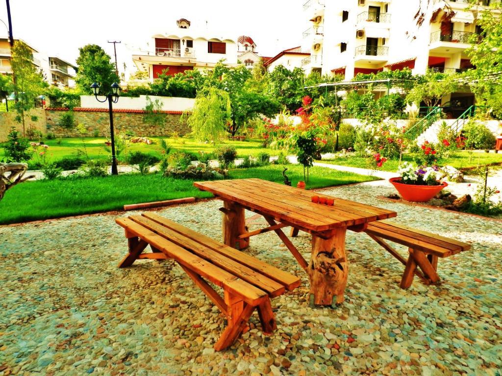 Sagini Boutique Hotel 루트라 에디프수 외부 사진